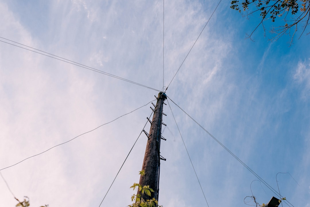 Old Town, Swindon: a power line tower